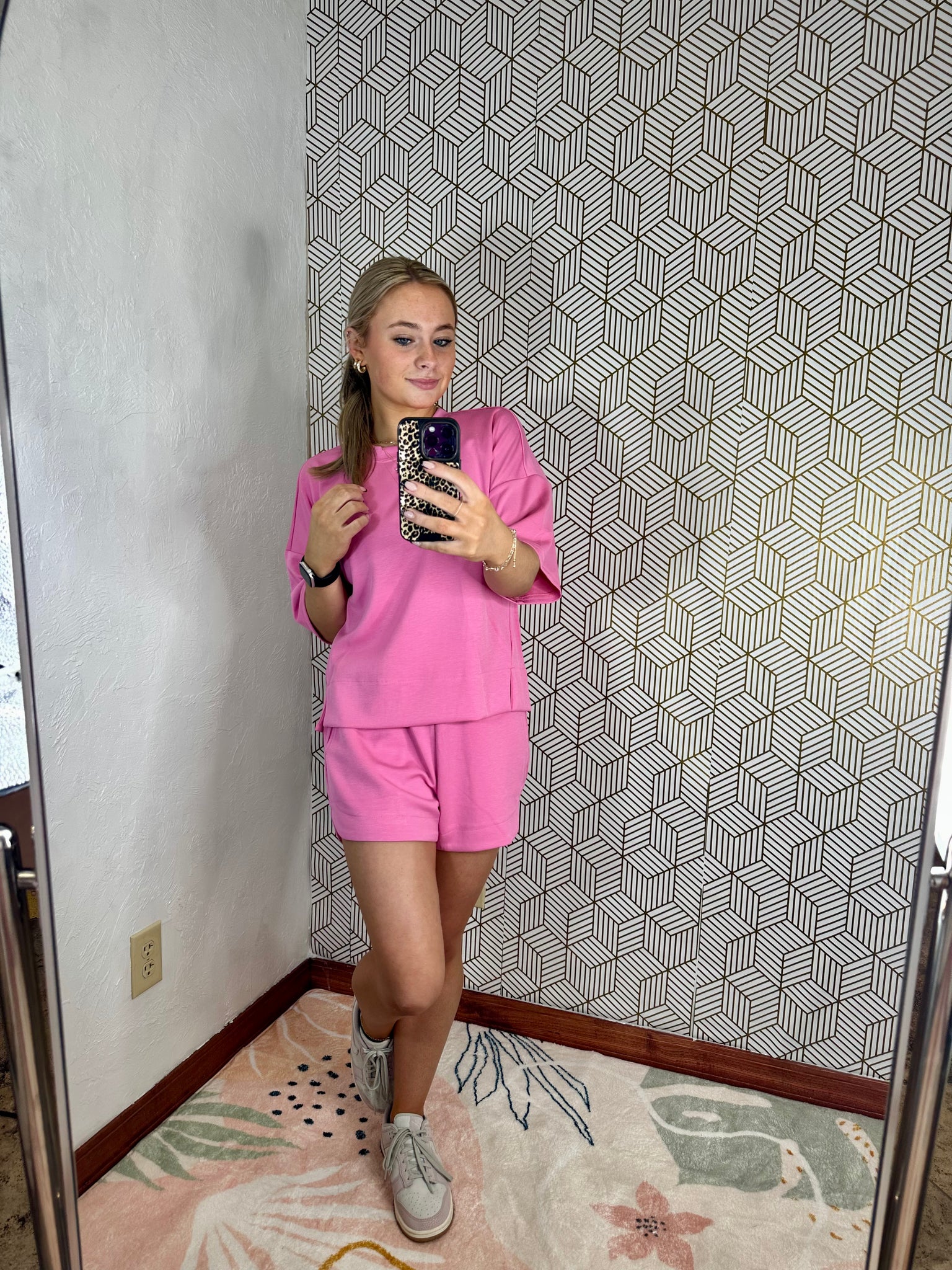 Bubble gum lounge shorts