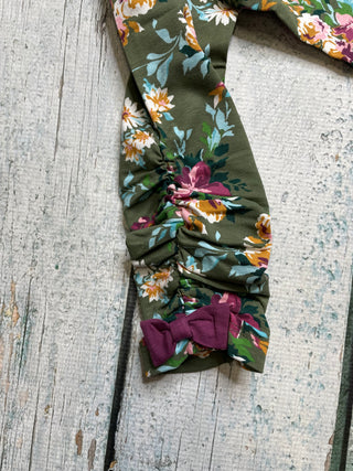 Back of Enchanted Garden Bow Leggings