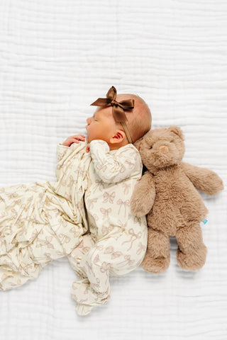 Isla Bow Print Swaddle Blanket – Ultra-Soft Newborn Wrap