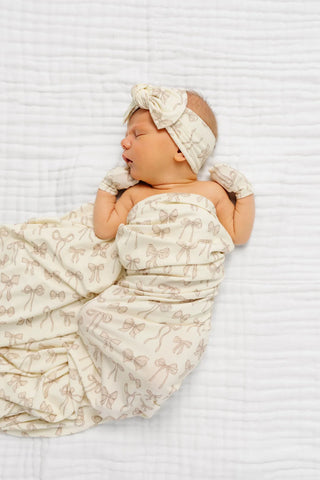 Isla Bow Print Swaddle Blanket – Ultra-Soft Newborn Wrap