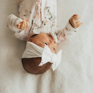 White Trimmed Knot Headband

